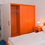 בית הארחה Haus Alexander 4*