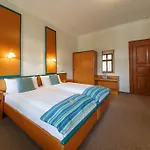 Haus Alexander בית הארחה 4*
