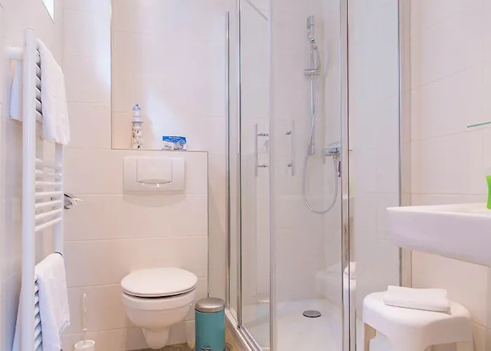 Haus Alexander 게스트하우스 4*